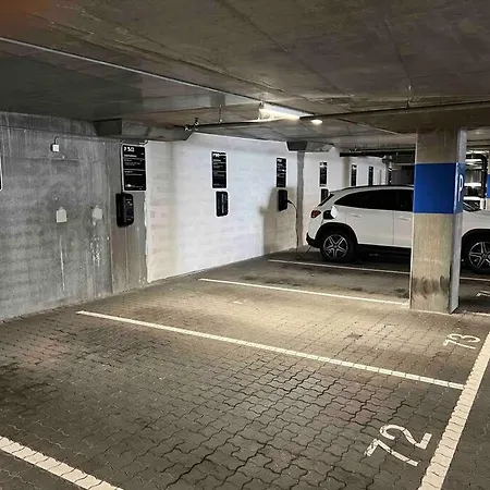 Bo Med Stil Og Udsigt Til Lystbadehavn Århus