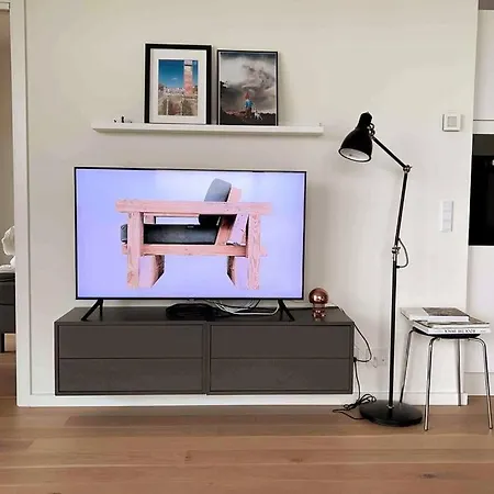 Bo Med Stil Og Udsigt Til Lystbadehavn * Århus