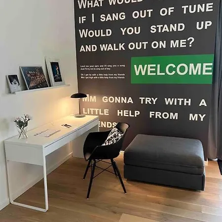 Apartment Bo Med Stil Og Udsigt Til Lystbadehavn Aarhus
