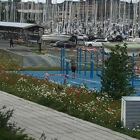 Apartment Bo Med Stil Og Udsigt Til Lystbadehavn Aarhus