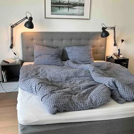 Bo Med Stil Og Udsigt Til Lystbadehavn * Århus